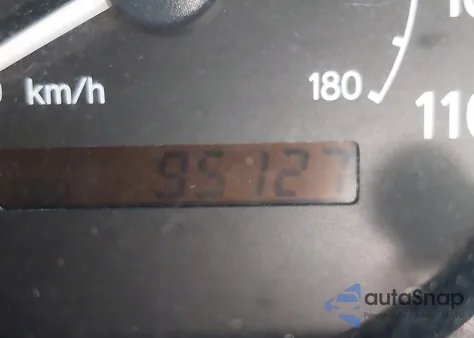 2002 Toyota Corolla Le z USA, uszkodzony, nr VIN 1NXBR12E62Z587177